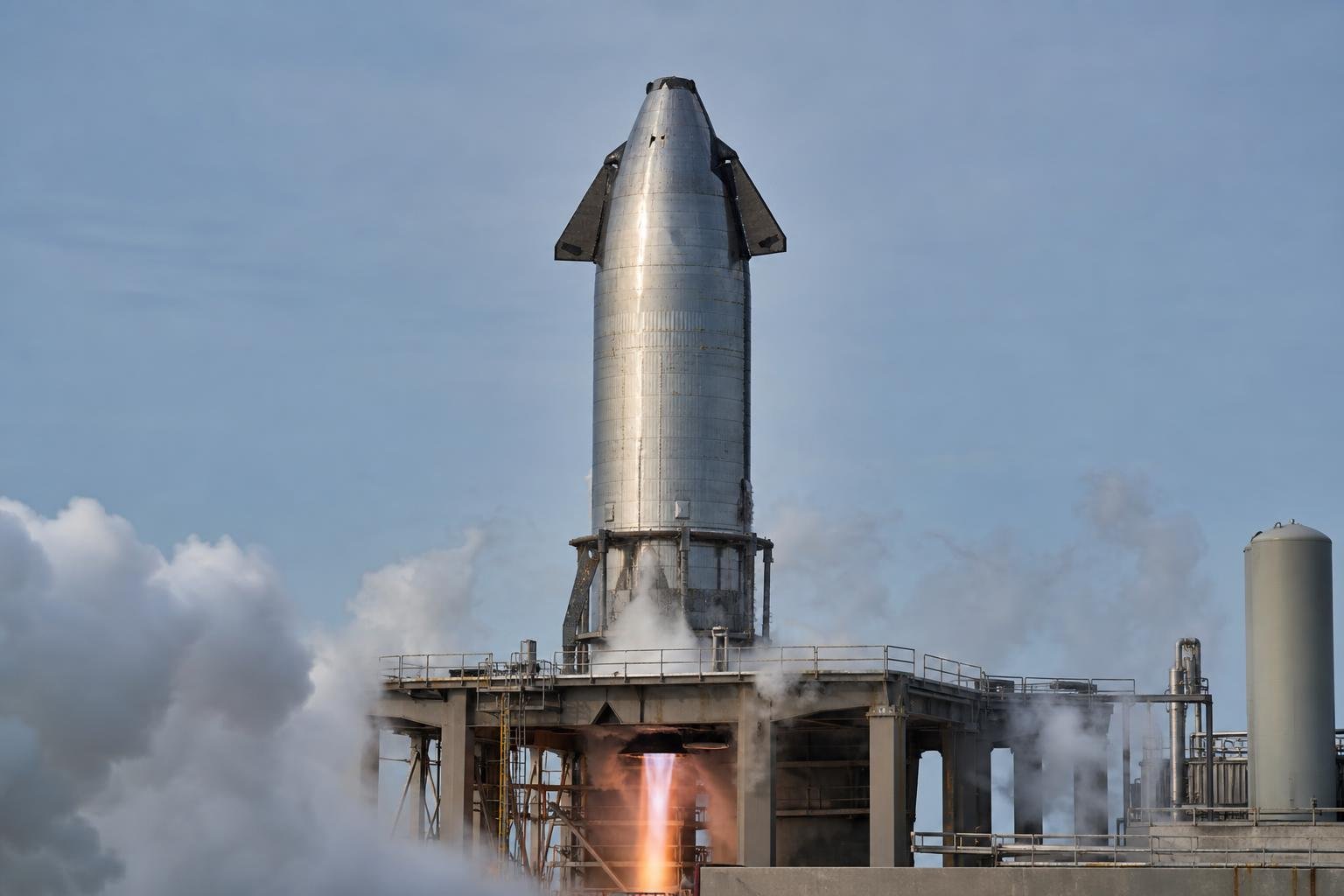 SpaceX’s Starship Engine Ignites: Inside the First Prelaunch Fire Test and Its Implications