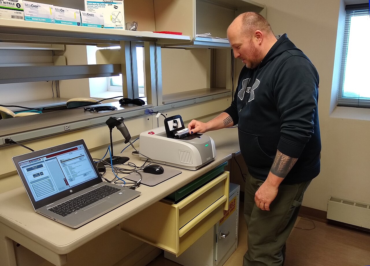 medical genetic testing laboratory